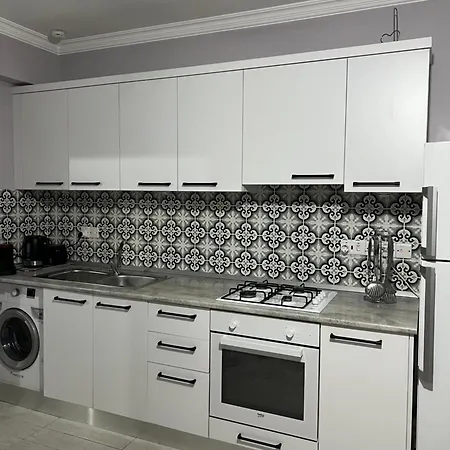 Royal Sun Apartment *